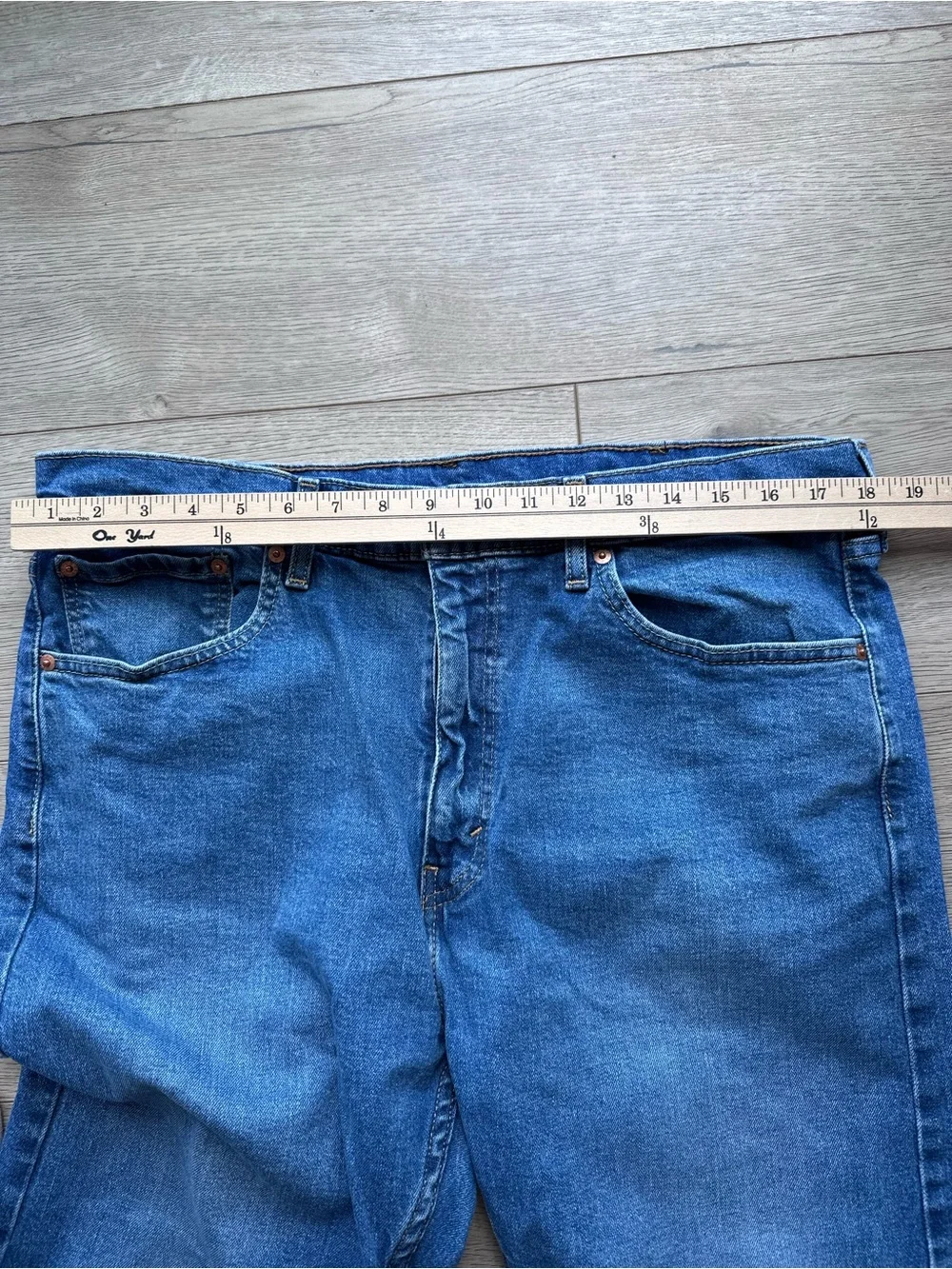 Levi’s 505 Men’s Jeans 38x30 Regular Fit Straight Leg Medium Wash